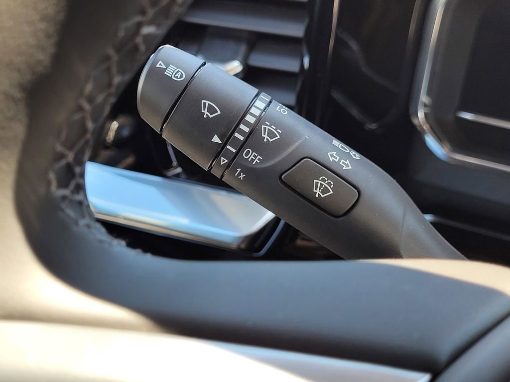 2025 Chevrolet Silverado 1500 LT - Photo 16