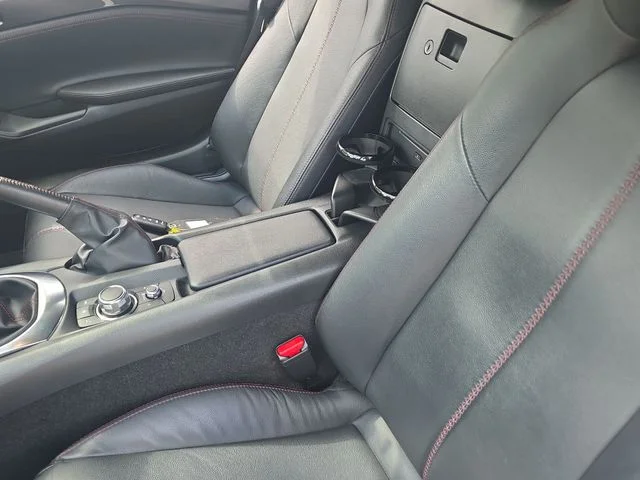 Used 2017  Mazda Grand Touring image 21