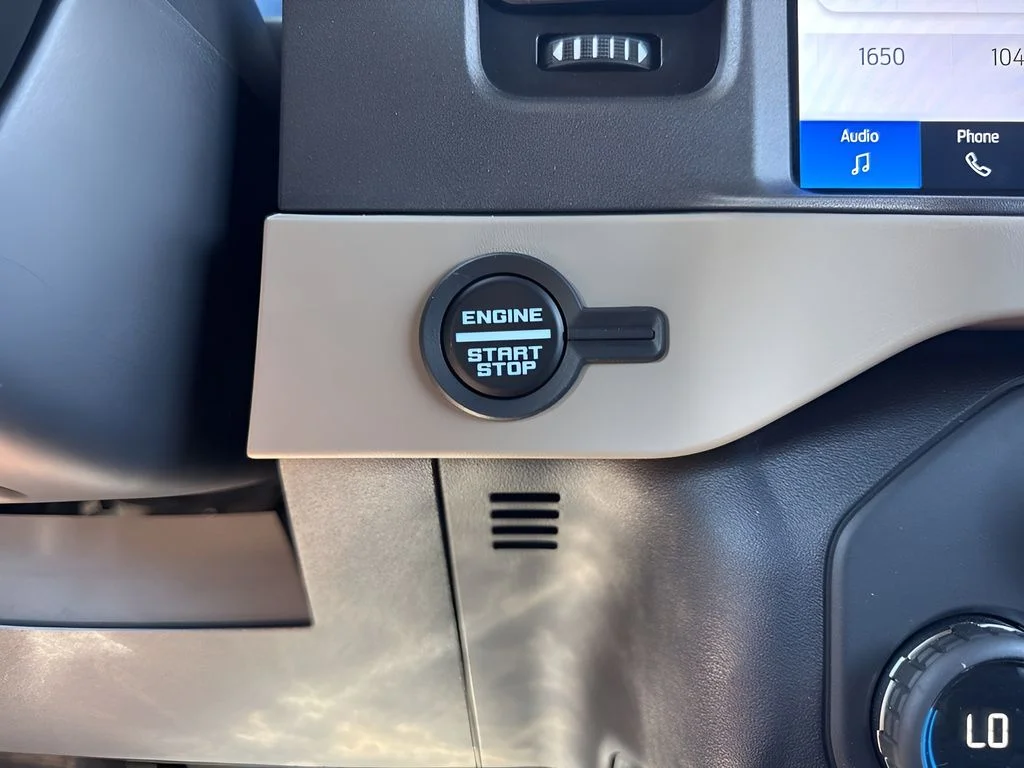 Used 2025 White Ford Big Bend image 20