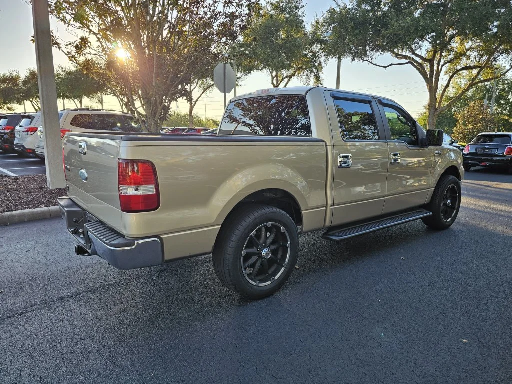 Used 2008 Beige Ford  image 3