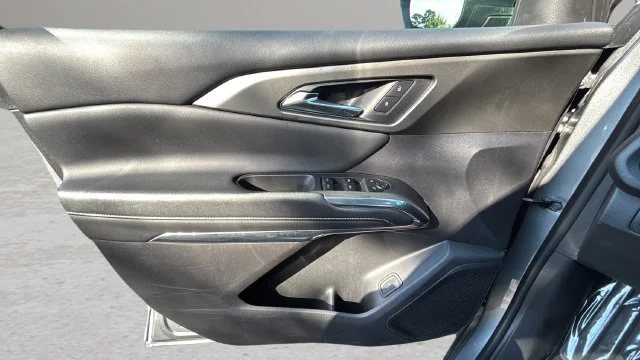 Used 2025 Gray Chevrolet LT image 17