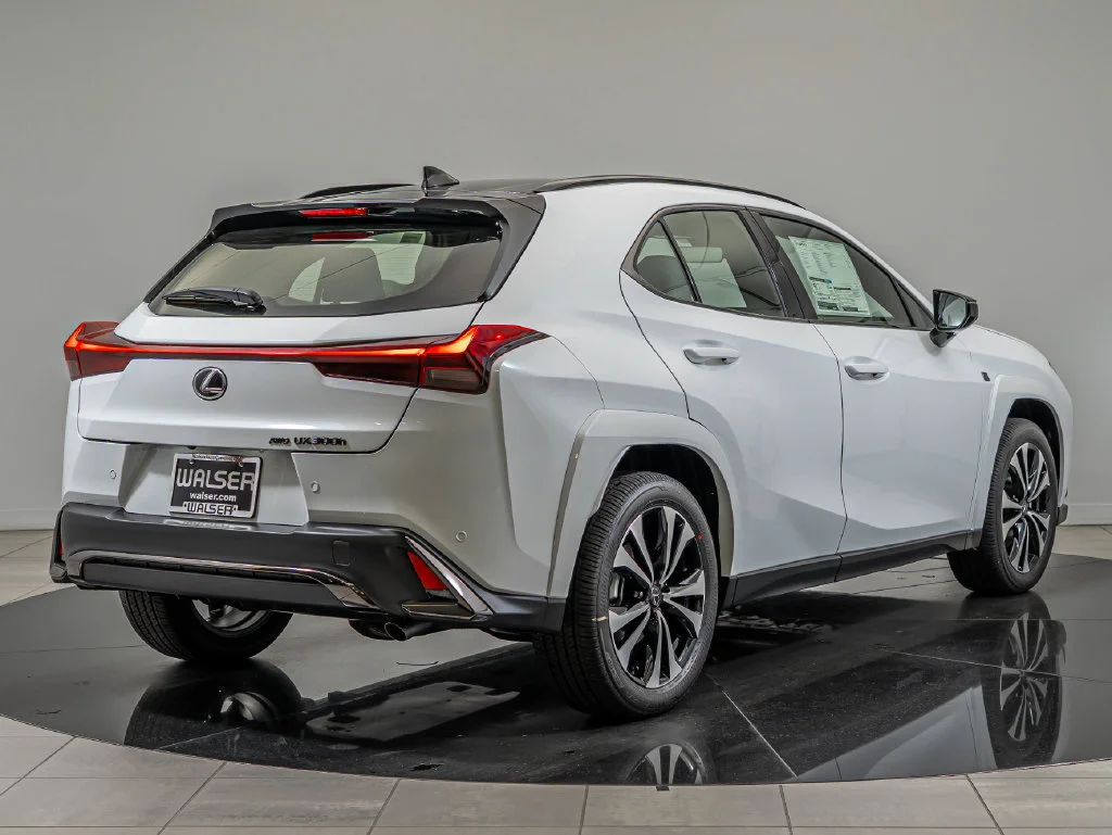 New 2026 Ultra White with Obsidian roof Lexus F SPORT DESIGN AWD image 10