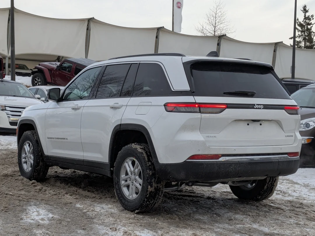 New 2025 White Jeep Laredo - - 4x4 - Heated Seats & Steering - Adaptive Cruise - LED Lighting & More! image 6