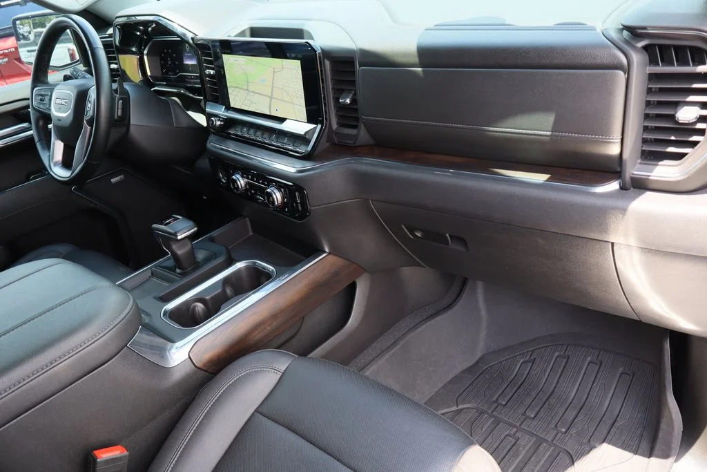 Used 2023 Silver GMC SLT image 29