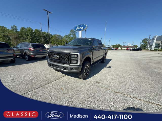 2026 Ford Super Duty F-350® Lariat®