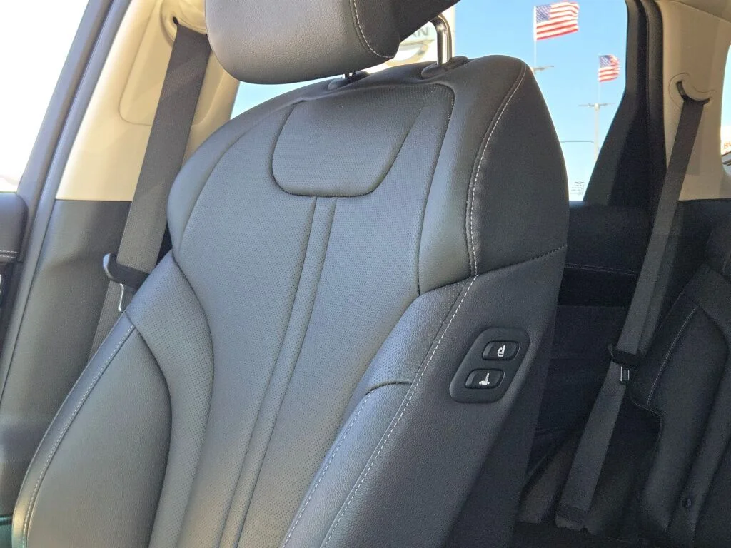 Used 2025 Gray Genesis 2.5T image 26