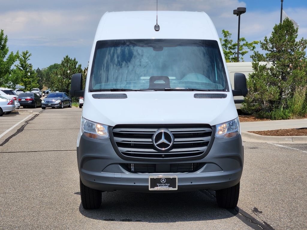New 2026 ARCTIC WHITE Mercedes-Benz CARGO image 3