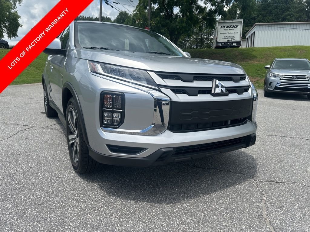 2025 Mitsubishi Outlander Sport's photo