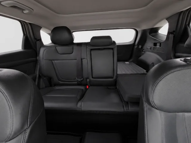 Used 2025 White Hyundai Limited image 17