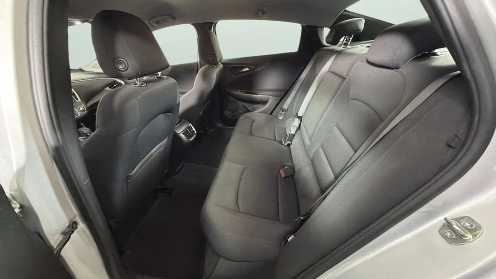 Used 2022 Silver Ice Metallic Chevrolet LT image 25