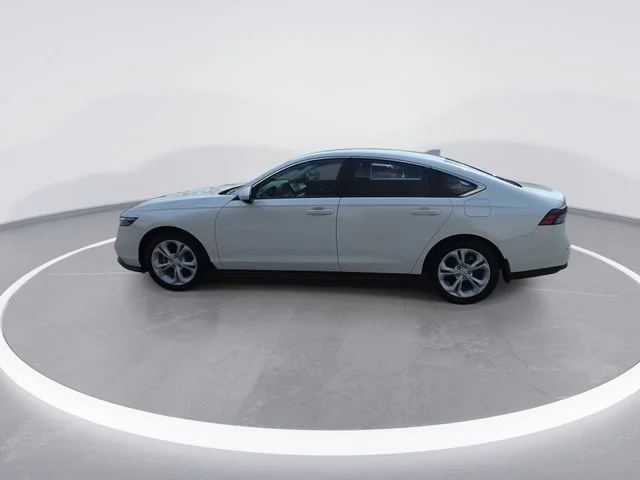 Used 2025 White Honda LX image 6