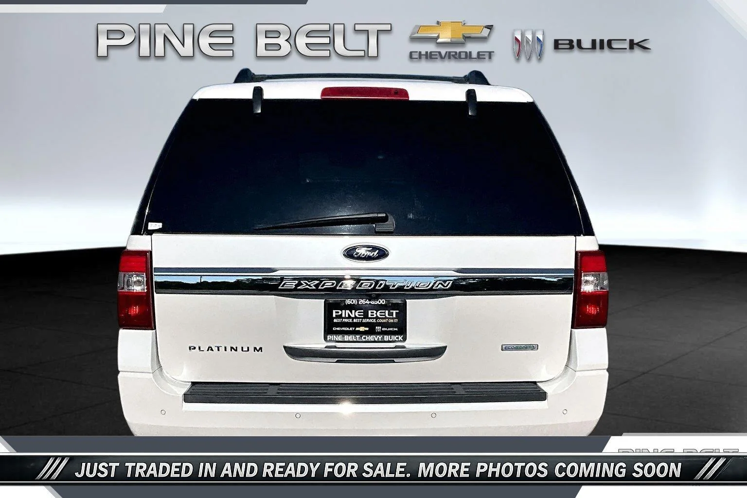 Used 2016 White Platinum Metallic Tri-Coat Ford Platinum image 4