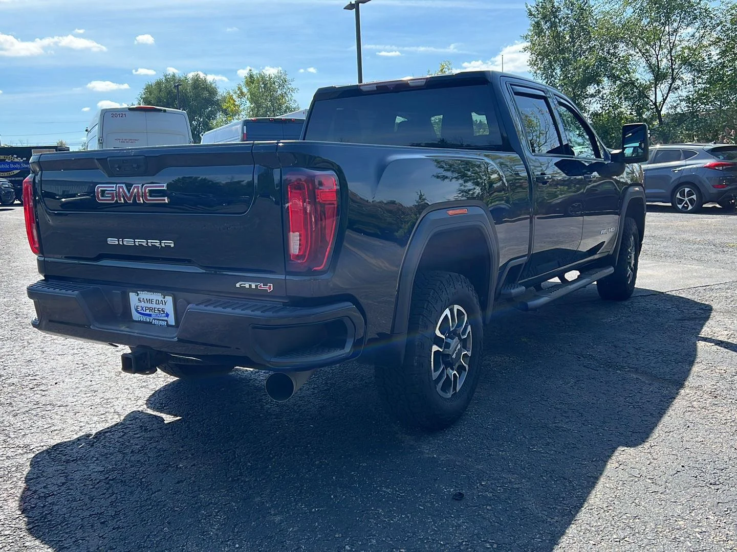 Used 2021 Onyx Black GMC AT4 image 22