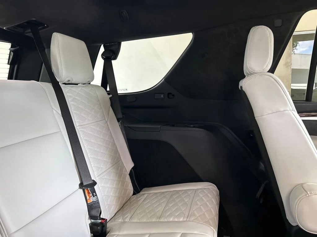 Used 2025 White Cadillac Sport Platinum image 47