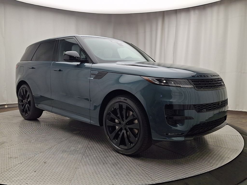 New 2026 Giola Green Metallic Land Rover Dynamic SE image 2
