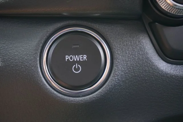 2025 Mazda CX-50 Premium Plus - Photo 9