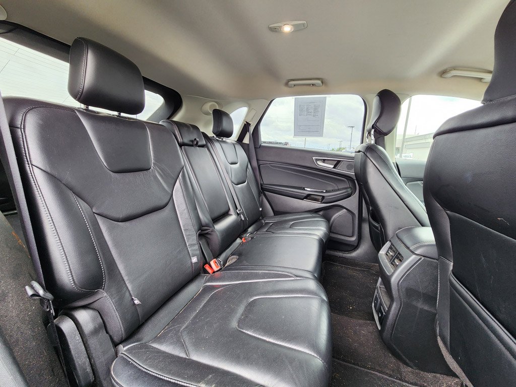 Used 2019 Magnetic Metallic Ford Titanium image 9