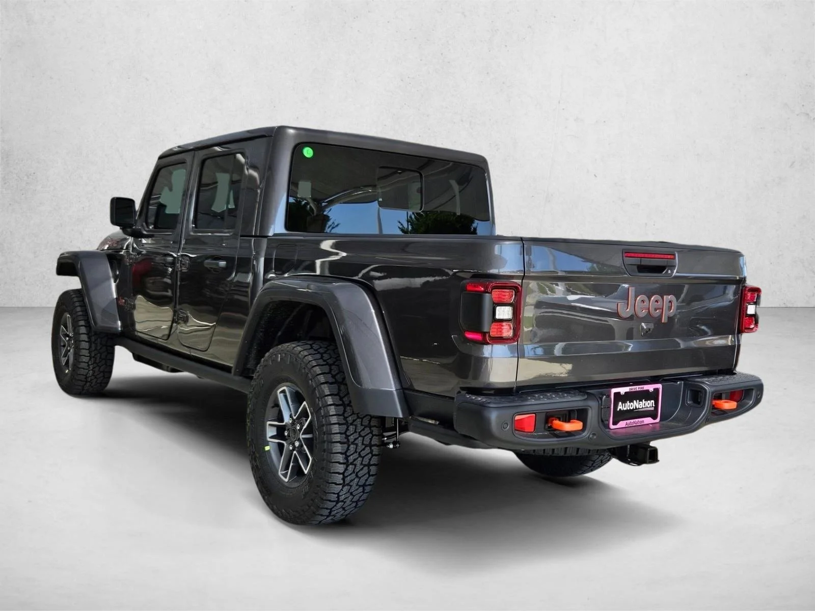New 2026 Granite Crystal Metallic Clear-Coat Exterior Paint Jeep Mojave X image 9