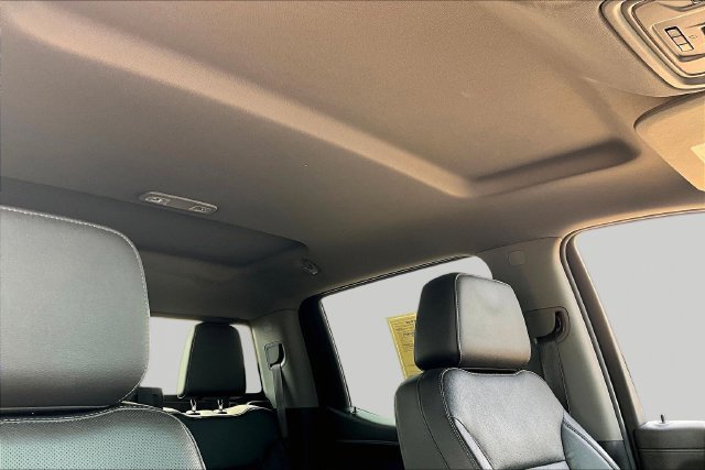 Used 2019 Black Chevrolet LTZ image 17
