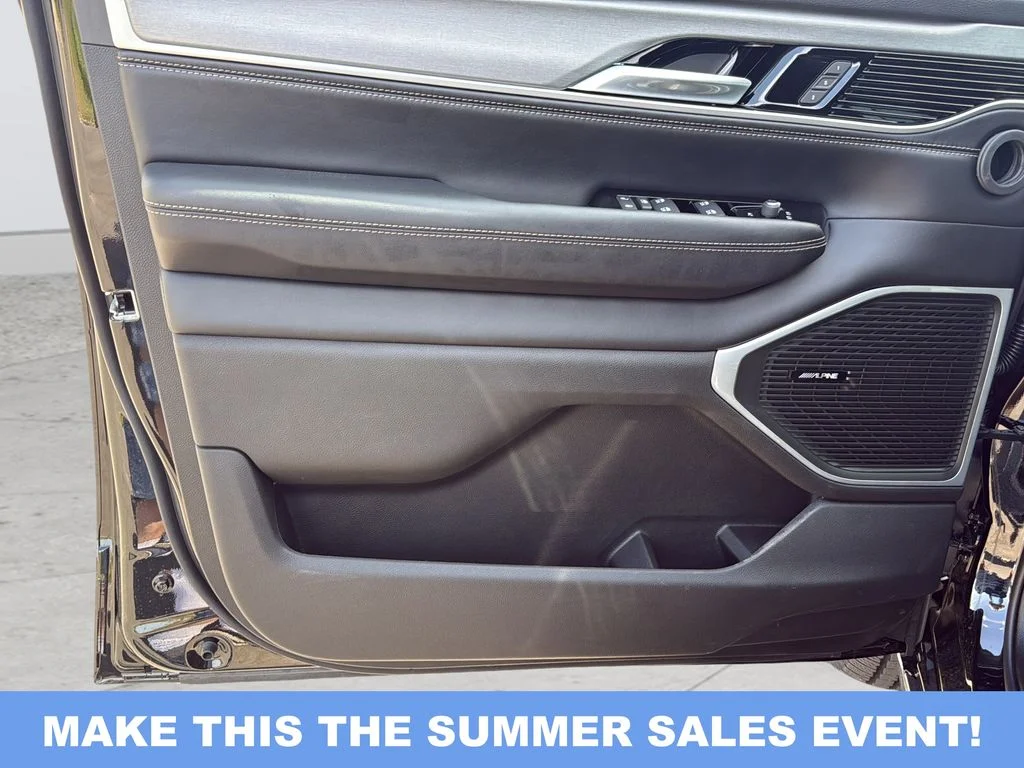 New 2026 High Gloss Black Exterior Paint Jeep Limited Altitude image 11