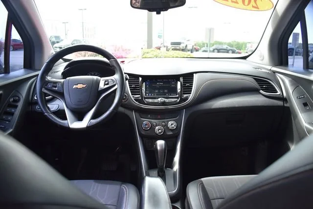 Used 2022 Mosaic Black Metallic Chevrolet LT image 3