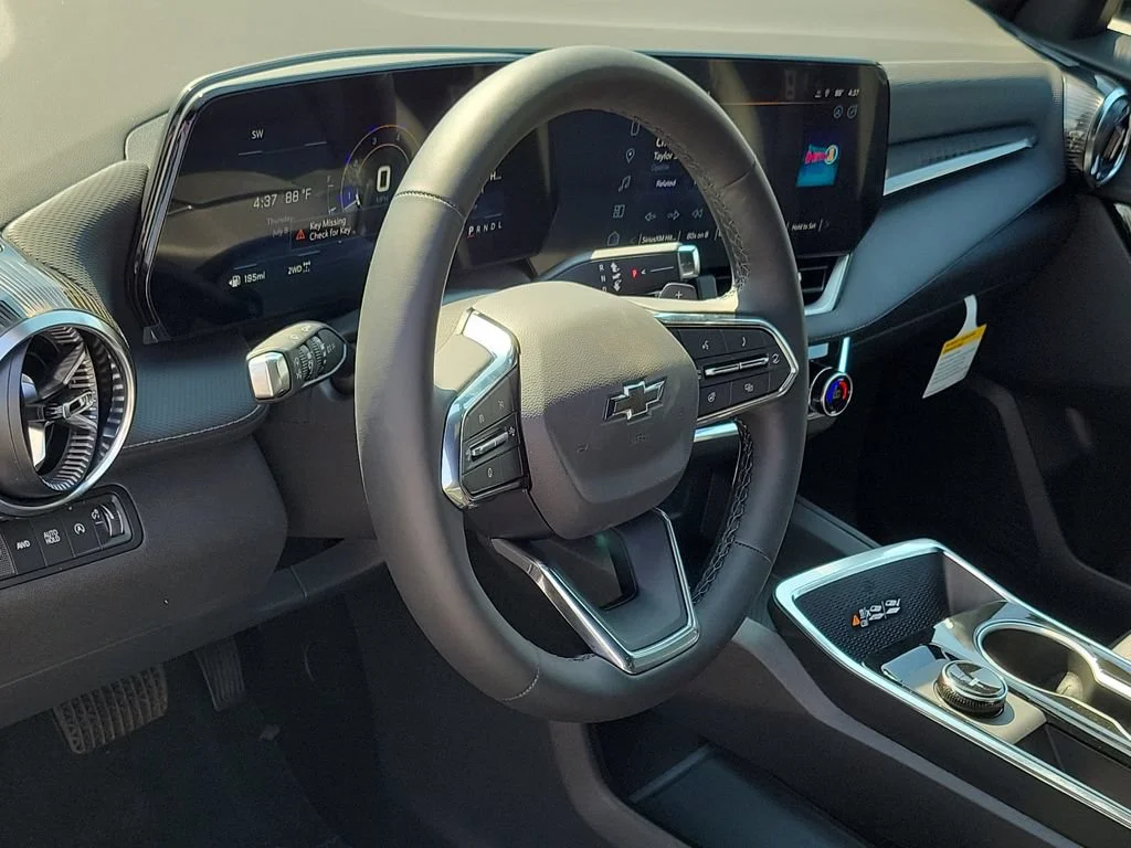 2027 Chevrolet Equinox LT - Photo 7