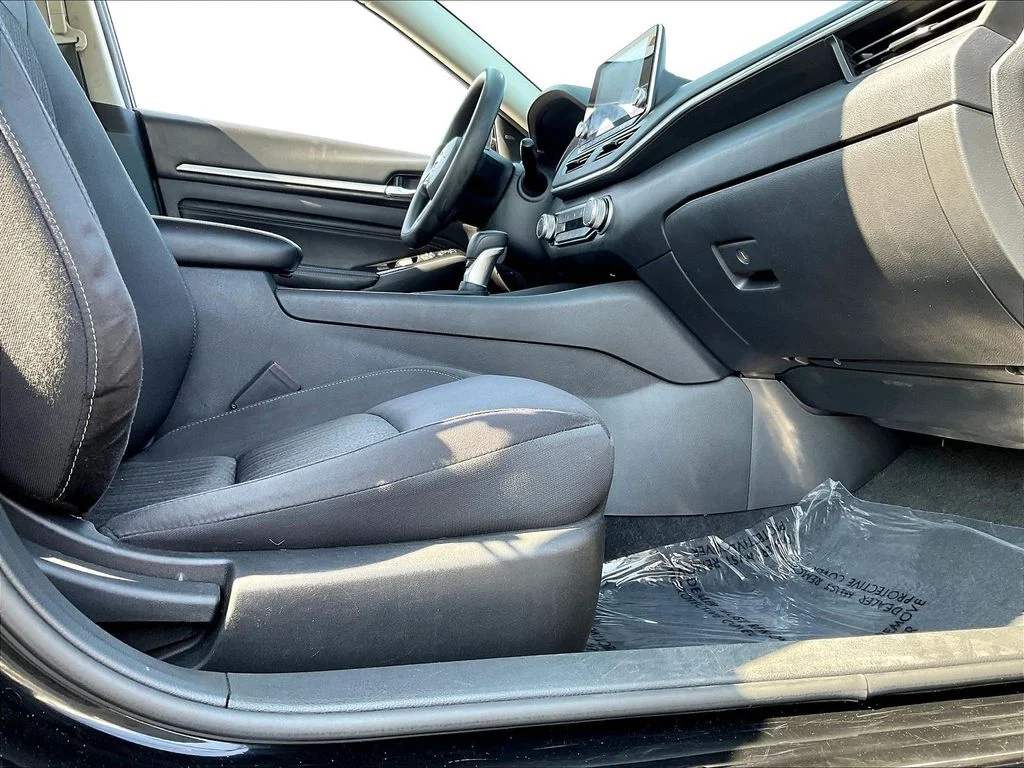 Certified Used 2021 Super Black Nissan 2.5 SV image 32