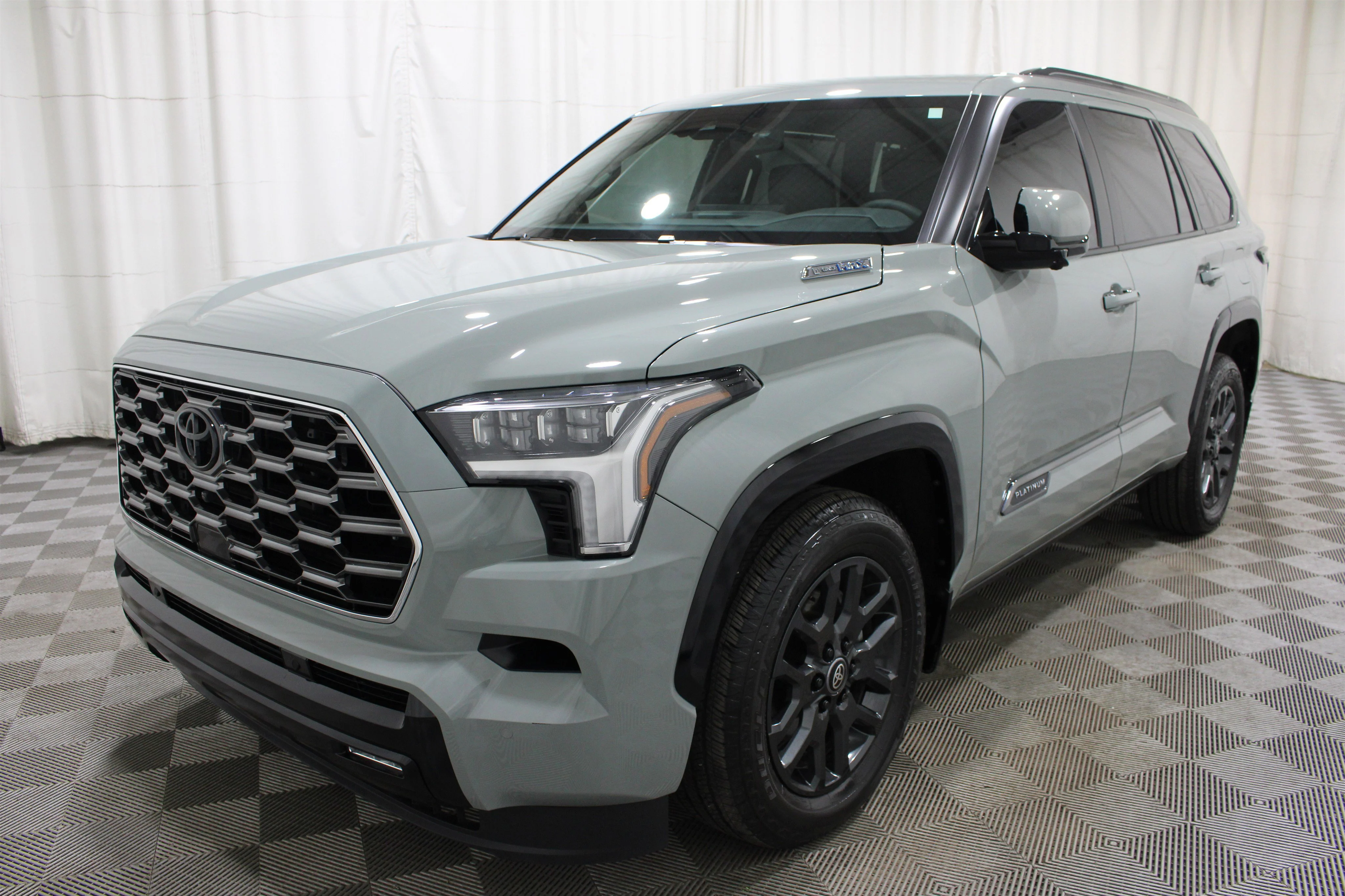 2026 Toyota Sequoia Platinum - Photo 45