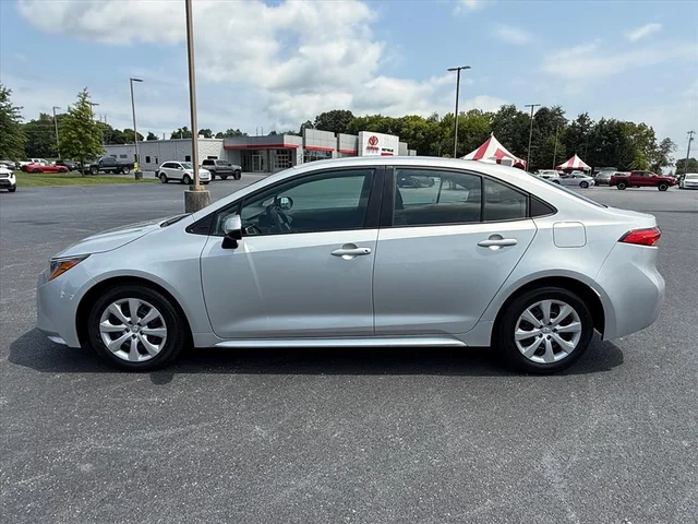 Certified Pre-Owned 2025 Toyota Corolla LE FWD LE 4dr Sedan