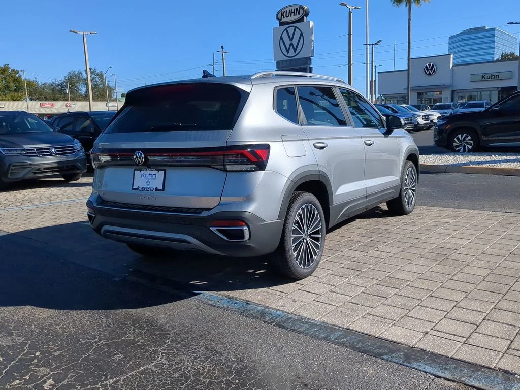 New 2026 Silver Volkswagen 1.5T SE image 4