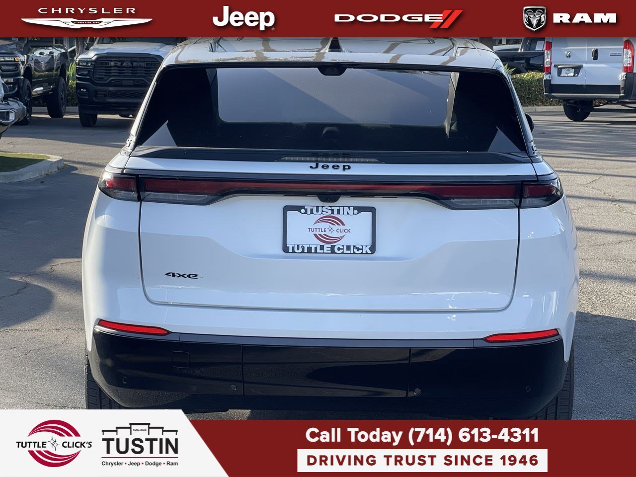 New 2025 Bright White Clear-Coat Exterior Paint Jeep Limited image 5