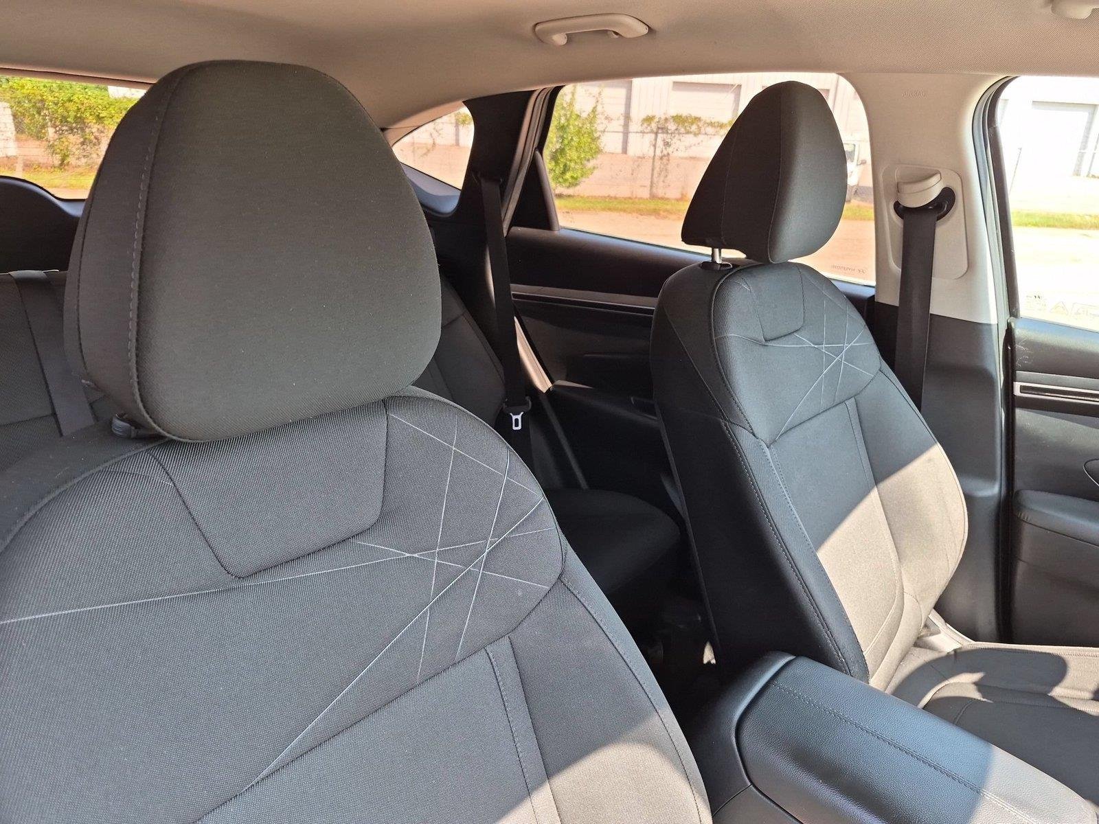 Used 2022 Amazon Gray Hyundai SE image 33