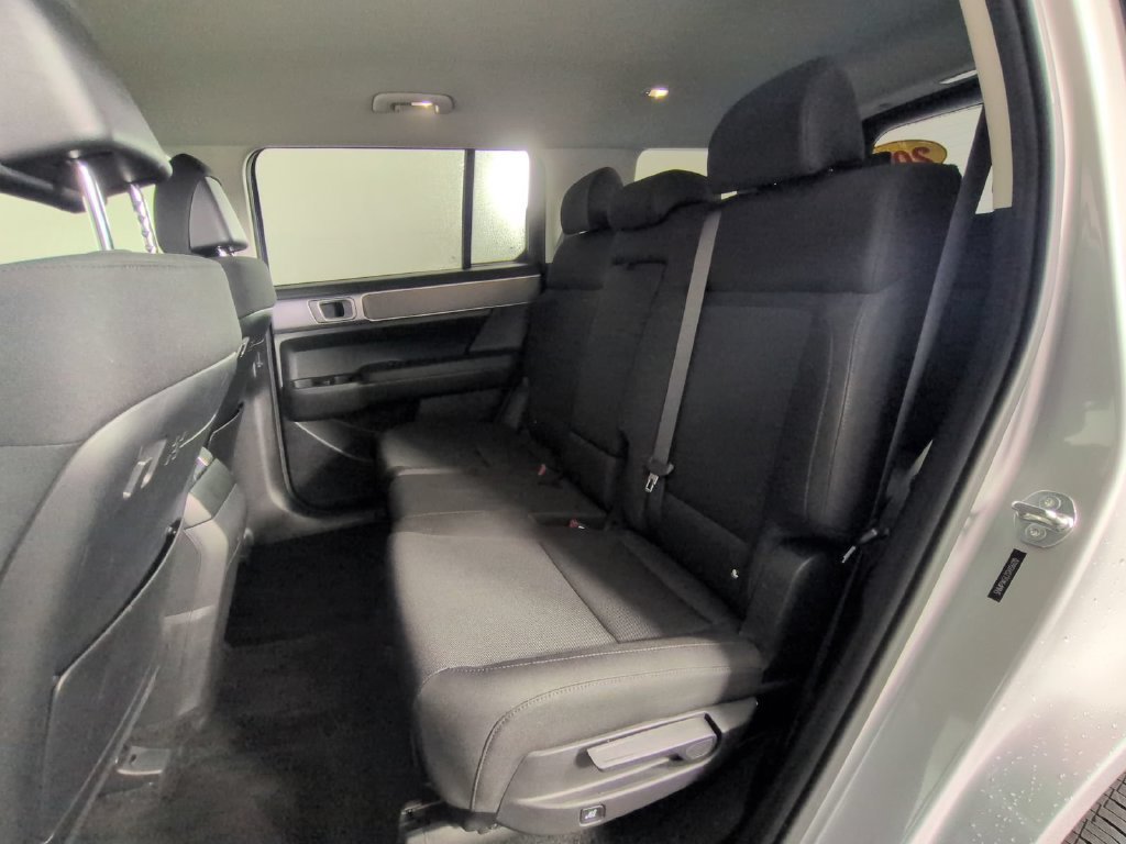 2025 Hyundai Santa Fe SE - Photo 19