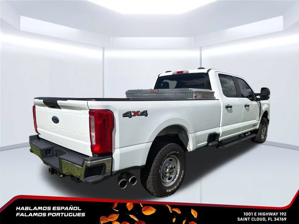 Used 2023 White Ford XL image 5