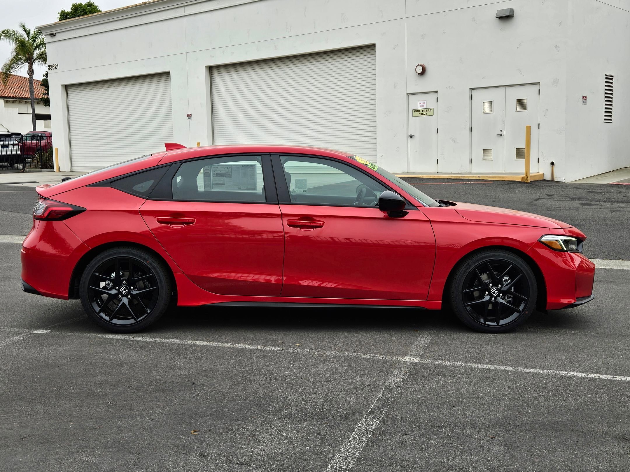 2025 Honda Civic Hatchback Sport - Photo 6