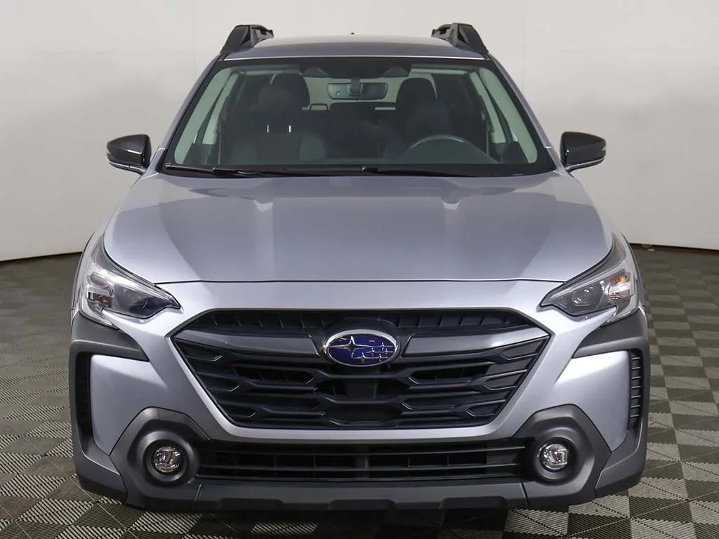 Used 2025 Ice Silver Metallic Subaru Premium image 8