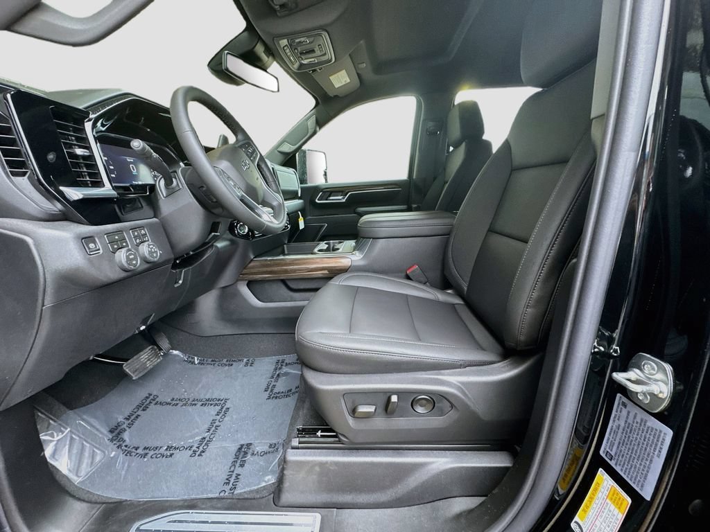 New 2026 Black Chevrolet LT image 24