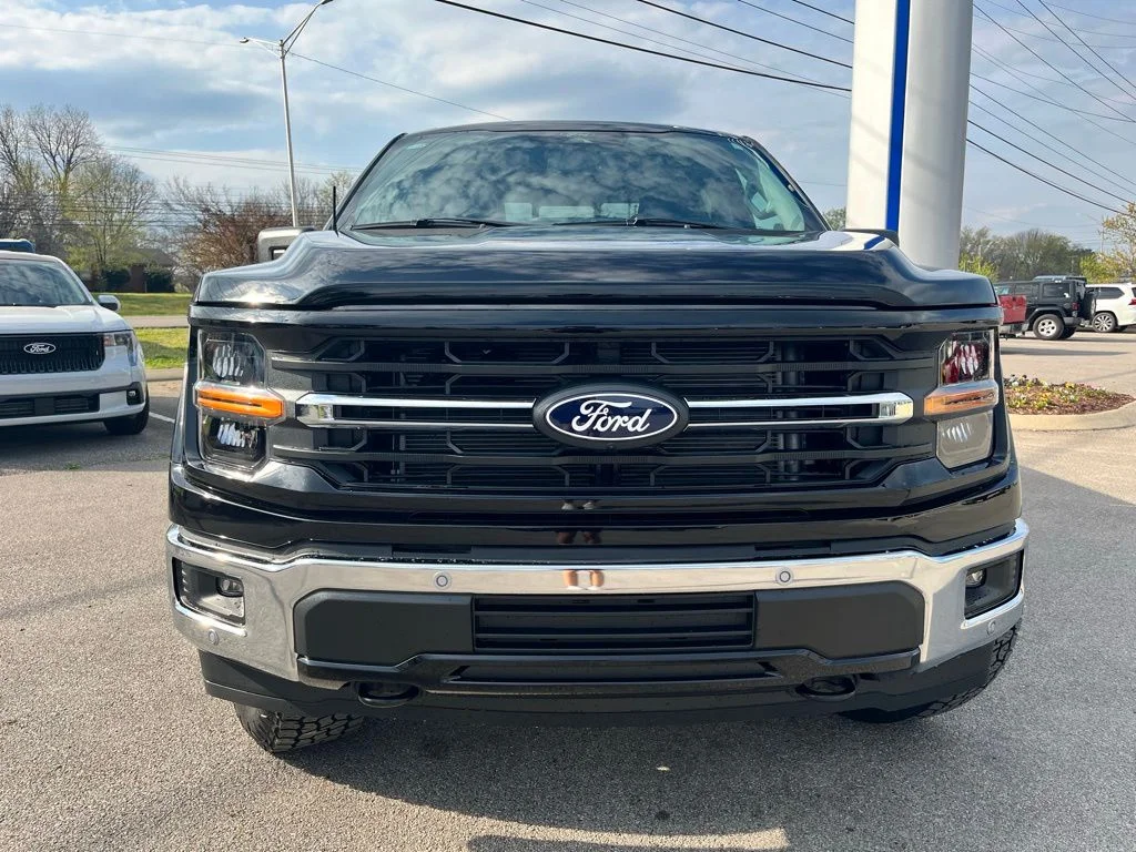 New 2026 Black Ford XLT image 2