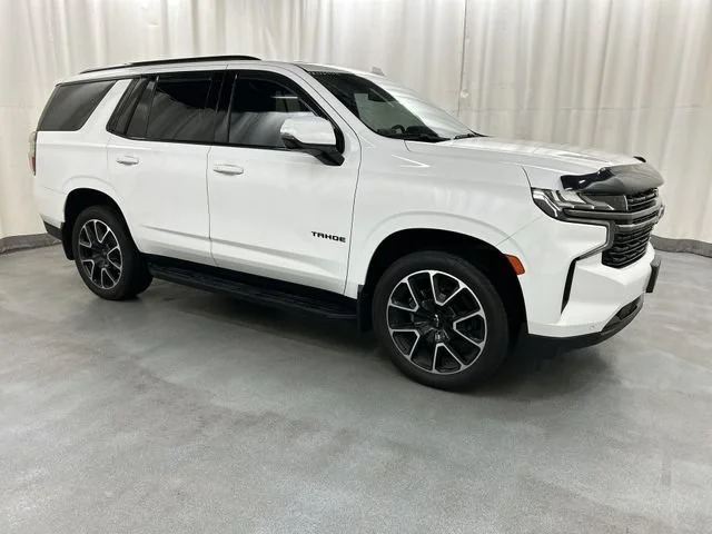 Used 2021 SUMMIT WHITE Chevrolet RST image 1