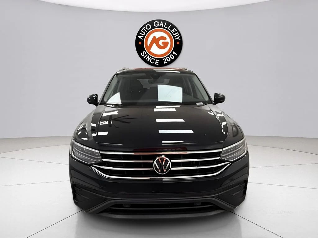 Used 2022 Black Volkswagen 2.0T SE image 8