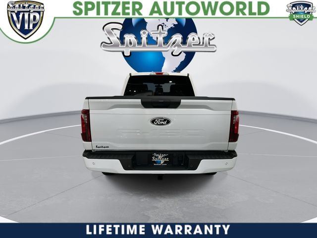 New 2026 Oxford White Ford XLT image 8