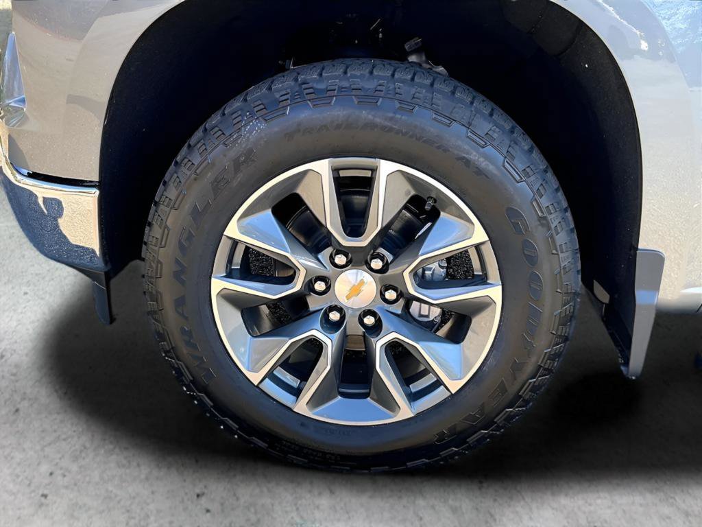 New 2026 Chevrolet Silverado 1500 LT 4D Crew Cab