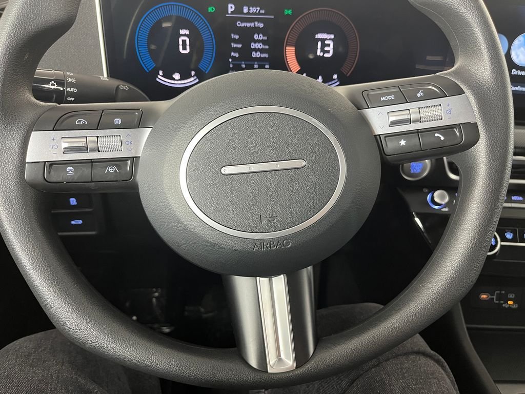Used 2025 Portofino Gray Hyundai SE image 21