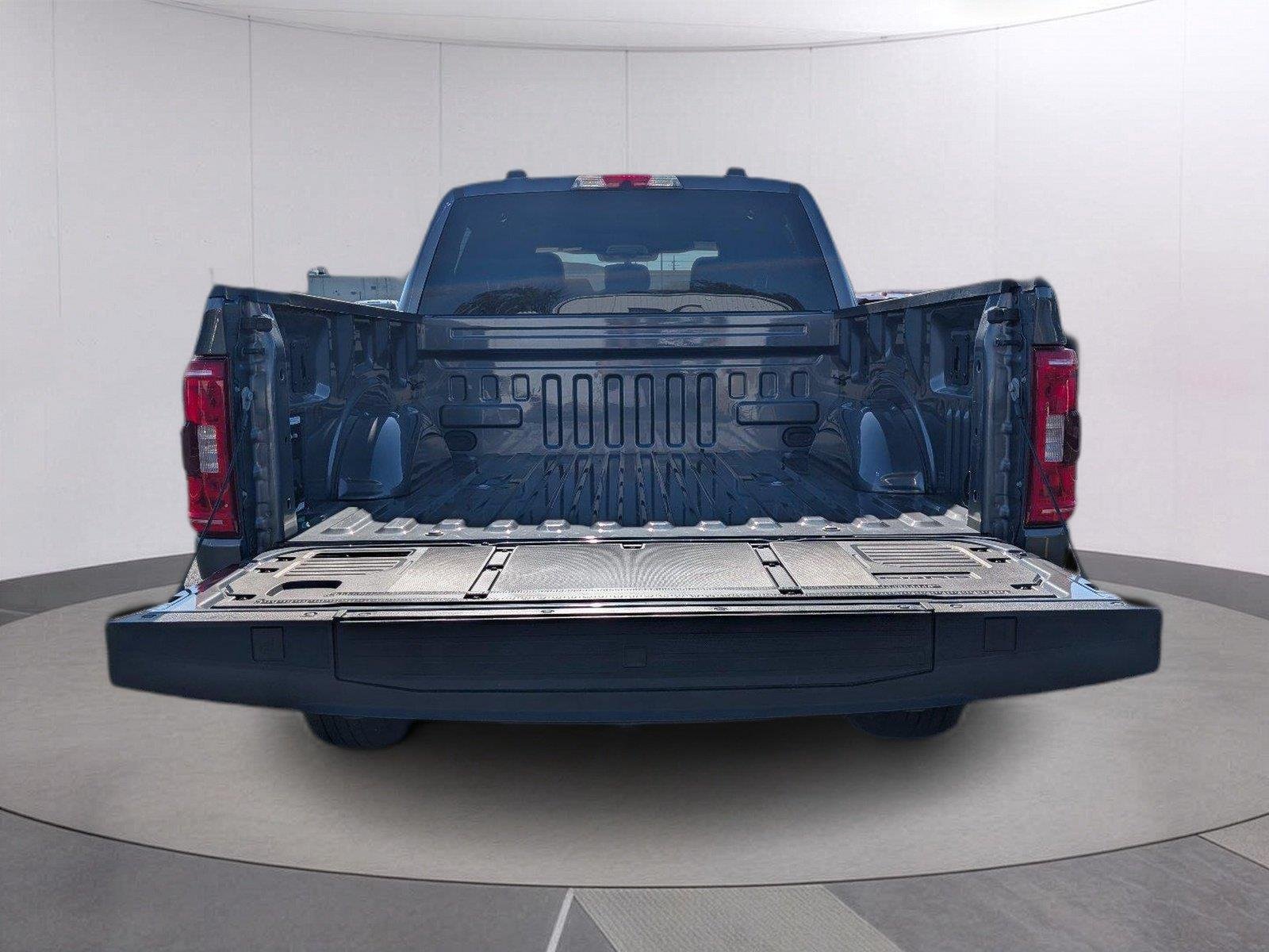 Used 2023 Carbonized Gray Ford XLT image 5