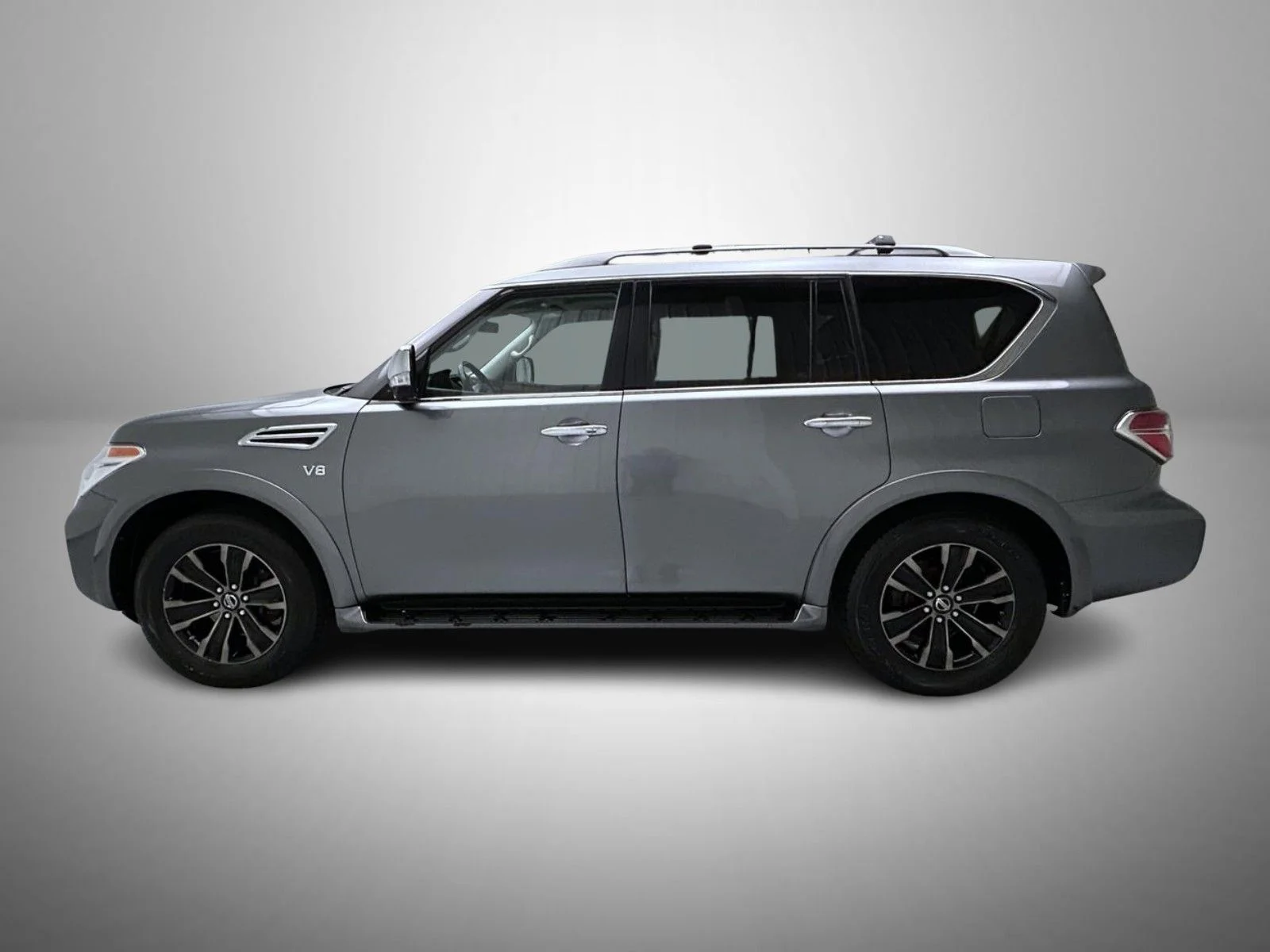 Used 2019 Gray Nissan Platinum image 8