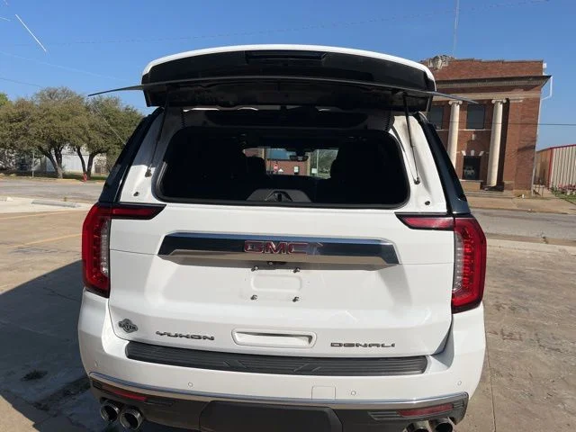Used 2022 White GMC Denali image 48