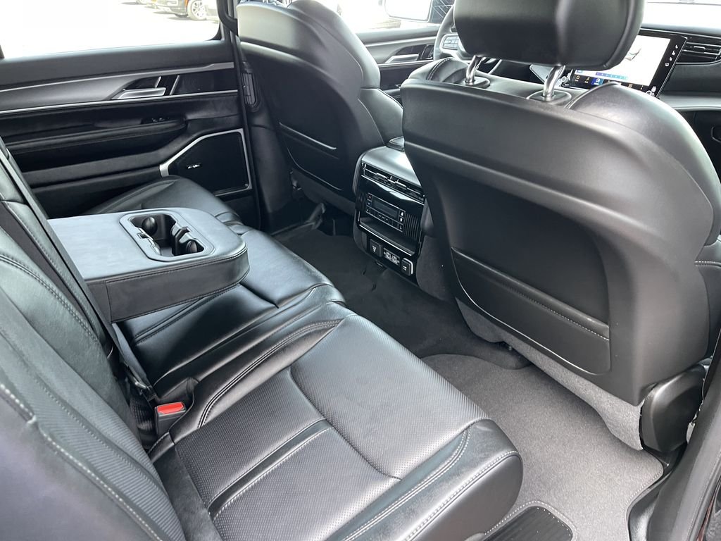New 2026 High Gloss Black Exterior Paint Jeep Limited Altitude image 28