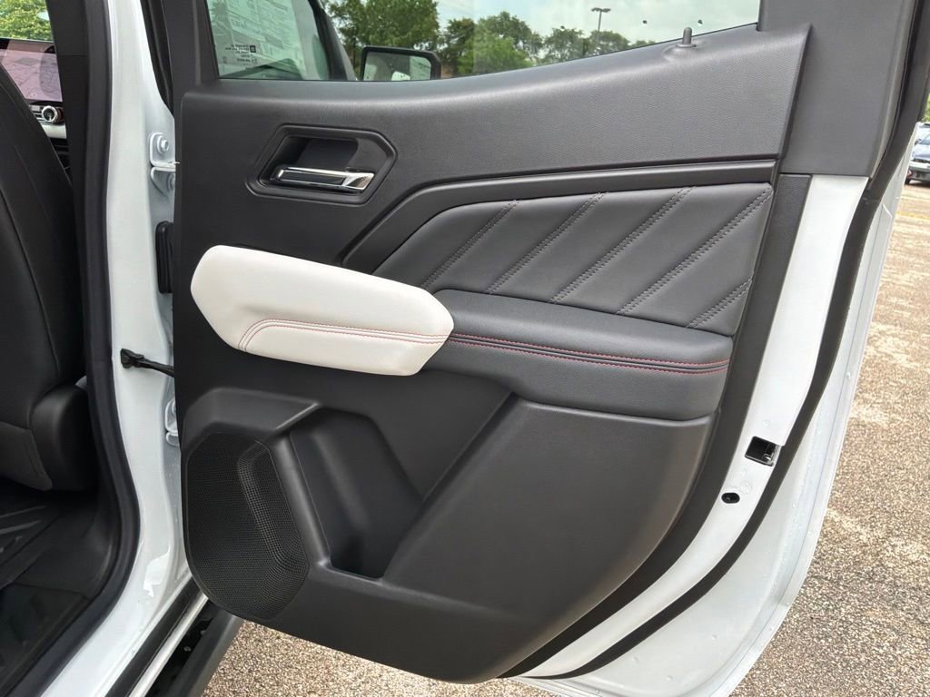 New 2026 Summit White GMC AT4X image 31