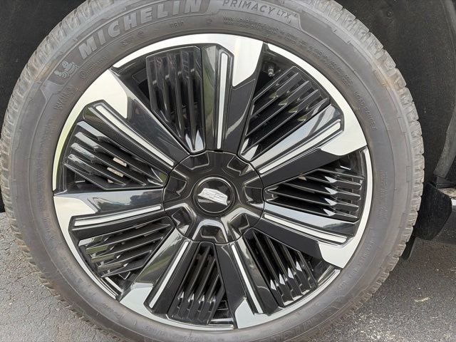 Used 2025 Black Cadillac Sport 2 image 8