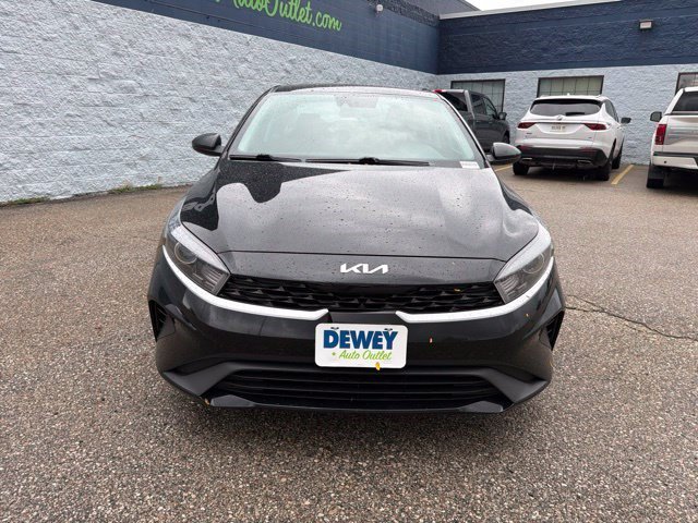 Used 2022 Aurora Black Kia LXS image 9